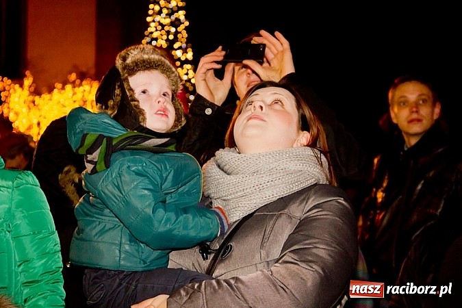 Zdjęcie w galerii na portalu naszraciborz.pl: Tradycyjny św. Mikołaj ze strażakami wiadomości z regionu