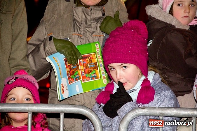 Zdjęcie w galerii na portalu naszraciborz.pl: Tradycyjny św. Mikołaj ze strażakami wiadomości z regionu