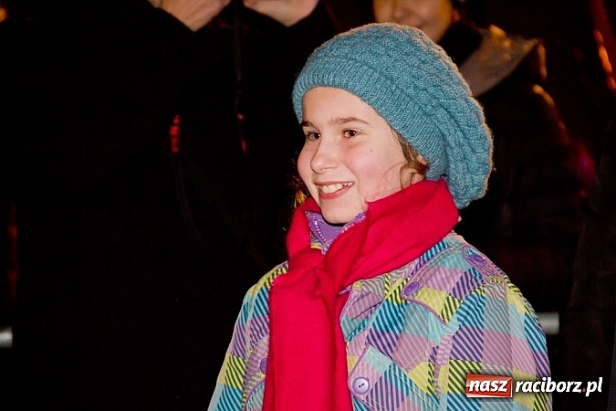 Zdjęcie w galerii na portalu naszraciborz.pl: Tradycyjny św. Mikołaj ze strażakami wiadomości z regionu