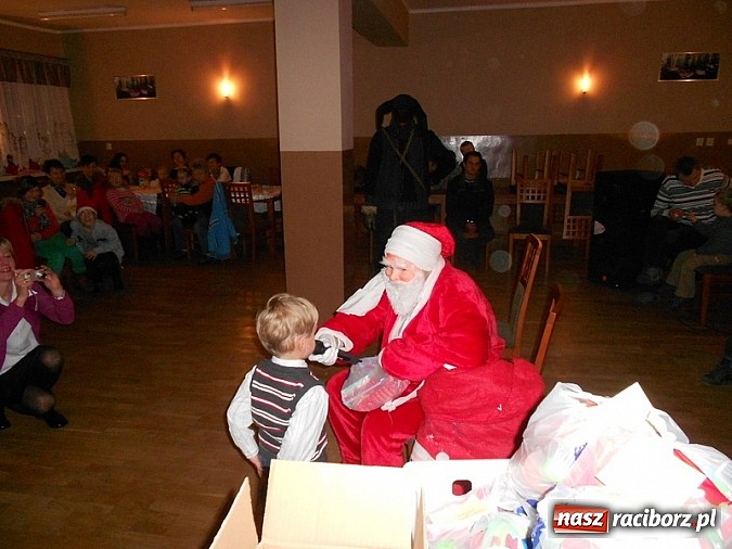 Zdjęcie w galerii na portalu naszraciborz.pl: Święty Mikołaj w Rudzie Kozielskiej wiadomości z regionu