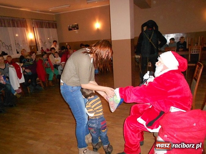 Zdjęcie w galerii na portalu naszraciborz.pl: Święty Mikołaj w Rudzie Kozielskiej wiadomości z regionu