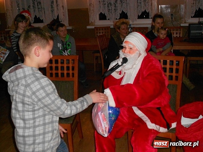 Zdjęcie w galerii na portalu naszraciborz.pl: Święty Mikołaj w Rudzie Kozielskiej wiadomości z regionu