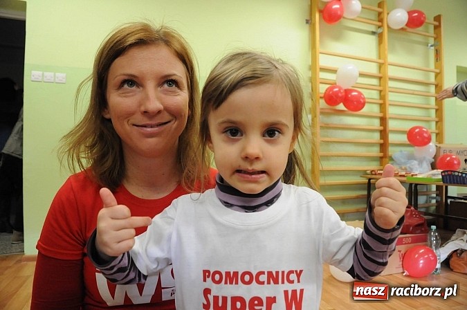 Zdjęcie w galerii na portalu naszraciborz.pl: Raciborska drużyna SUPER W połączyła pokolenia i przystąpiła dziś do akcji wiadomości z regionu