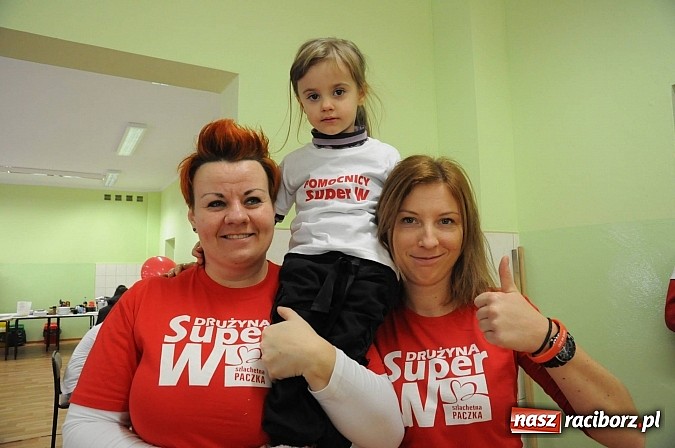 Zdjęcie w galerii na portalu naszraciborz.pl: Raciborska drużyna SUPER W połączyła pokolenia i przystąpiła dziś do akcji wiadomości z regionu