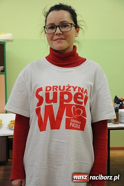 Zdjęcie w galerii na portalu naszraciborz.pl: Raciborska drużyna SUPER W połączyła pokolenia i przystąpiła dziś do akcji wiadomości z regionu