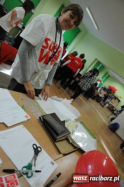 Zdjęcie w galerii na portalu naszraciborz.pl: Raciborska drużyna SUPER W połączyła pokolenia i przystąpiła dziś do akcji wiadomości z regionu