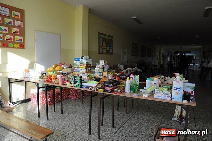 Zdjęcie w galerii na portalu naszraciborz.pl: Raciborska drużyna SUPER W połączyła pokolenia i przystąpiła dziś do akcji wiadomości z regionu