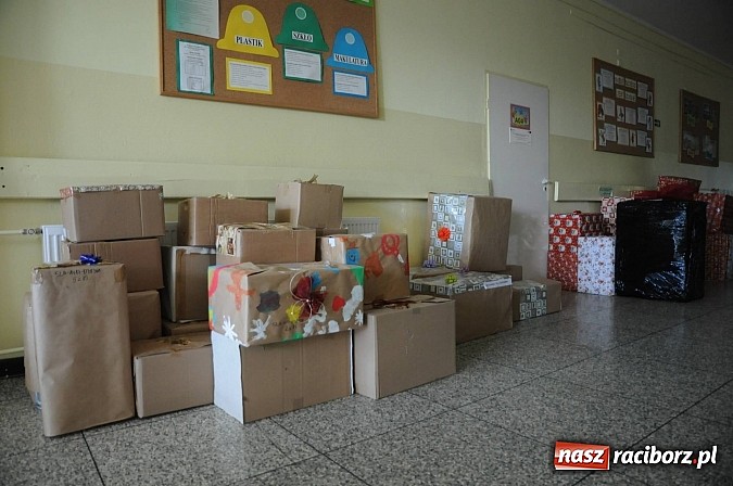 Zdjęcie w galerii na portalu naszraciborz.pl: Raciborska drużyna SUPER W połączyła pokolenia i przystąpiła dziś do akcji wiadomości z regionu