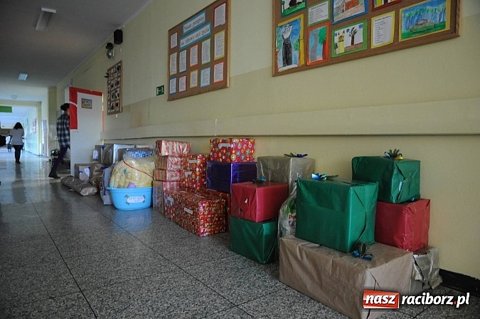 Zdjęcie w galerii na portalu naszraciborz.pl: Raciborska drużyna SUPER W połączyła pokolenia i przystąpiła dziś do akcji wiadomości z regionu