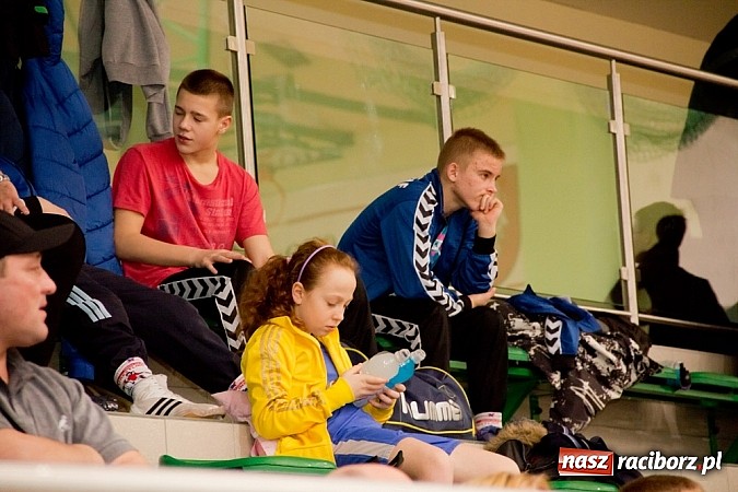 Zdjęcie w galerii na portalu naszraciborz.pl: W Arenie Rafako trwają zmagania zapaśniczek i zapaśników wiadomości z regionu