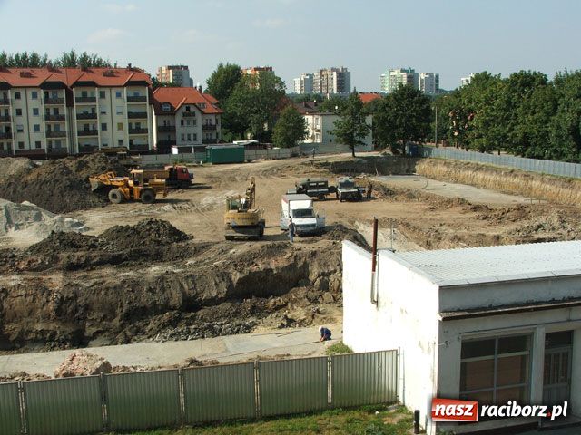 Zdjęcie w galerii na portalu naszraciborz.pl: Bomba opuściła Racibórz wiadomości z regionu