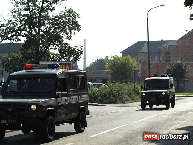 Zdjęcie w galerii na portalu naszraciborz.pl: Bomba opuściła Racibórz wiadomości z regionu