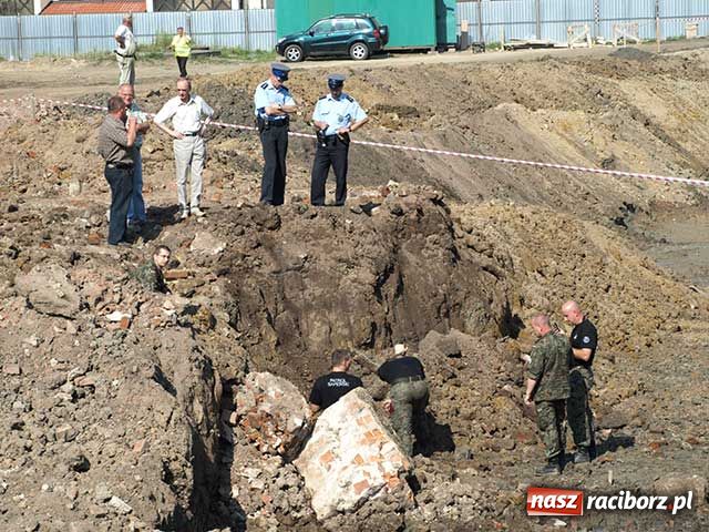 Zdjęcie w galerii na portalu naszraciborz.pl: Bomba opuściła Racibórz wiadomości z regionu