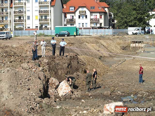 Zdjęcie w galerii na portalu naszraciborz.pl: Bomba opuściła Racibórz wiadomości z regionu