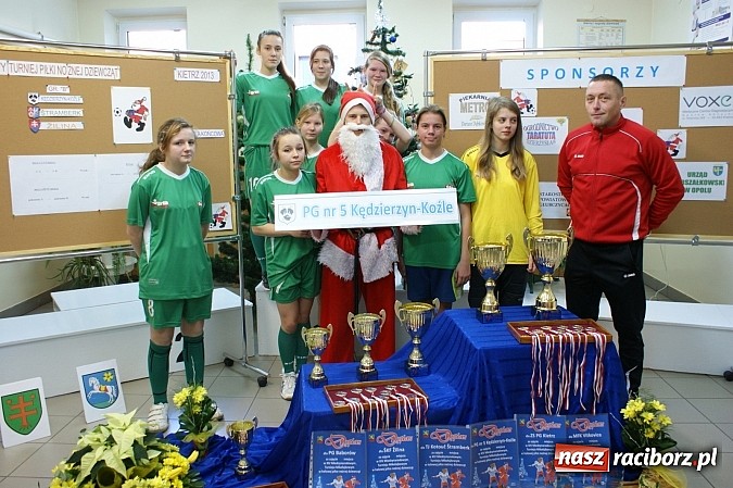 Zdjęcie w galerii na portalu naszraciborz.pl: Już po XIV Mikołajkowym Turnieju w Kietrzu wiadomości z regionu