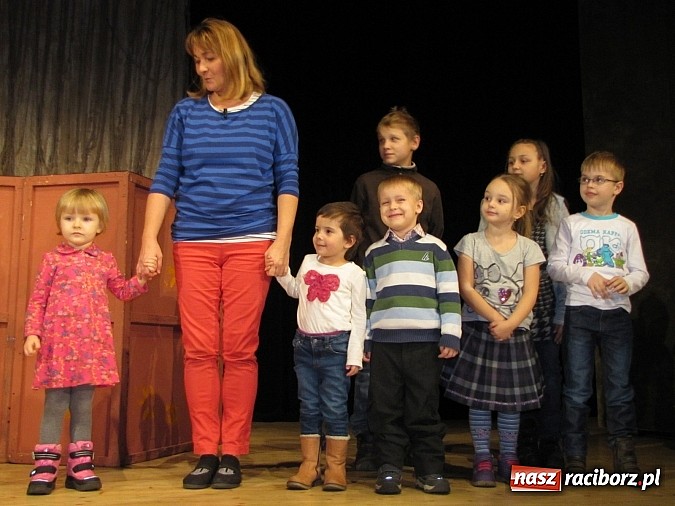 Zdjęcie w galerii na portalu naszraciborz.pl: Teatralne Mikołajki w RCK wiadomości z regionu