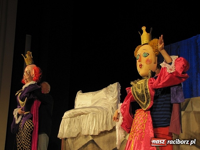Zdjęcie w galerii na portalu naszraciborz.pl: Teatralne Mikołajki w RCK wiadomości z regionu