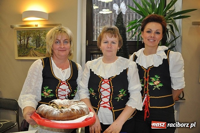 Zdjęcie w galerii na portalu naszraciborz.pl: Kiermasz pełen smakołyków w Tworkowie wiadomości z regionu