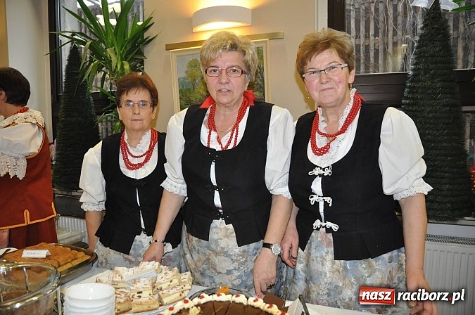 Zdjęcie w galerii na portalu naszraciborz.pl: Kiermasz pełen smakołyków w Tworkowie wiadomości z regionu