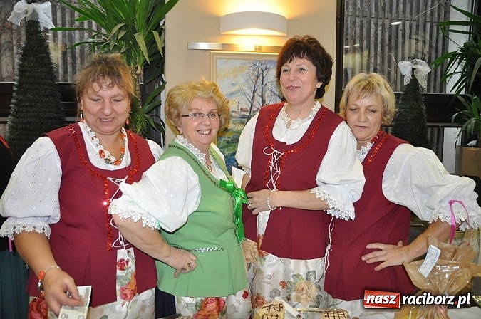 Zdjęcie w galerii na portalu naszraciborz.pl: Kiermasz pełen smakołyków w Tworkowie wiadomości z regionu