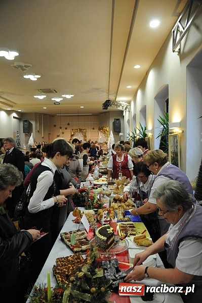 Zdjęcie w galerii na portalu naszraciborz.pl: Kiermasz pełen smakołyków w Tworkowie wiadomości z regionu