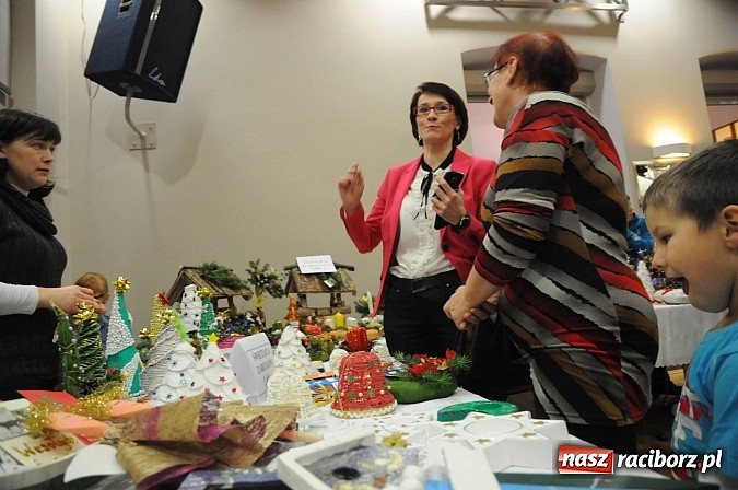 Zdjęcie w galerii na portalu naszraciborz.pl: Kiermasz pełen smakołyków w Tworkowie wiadomości z regionu