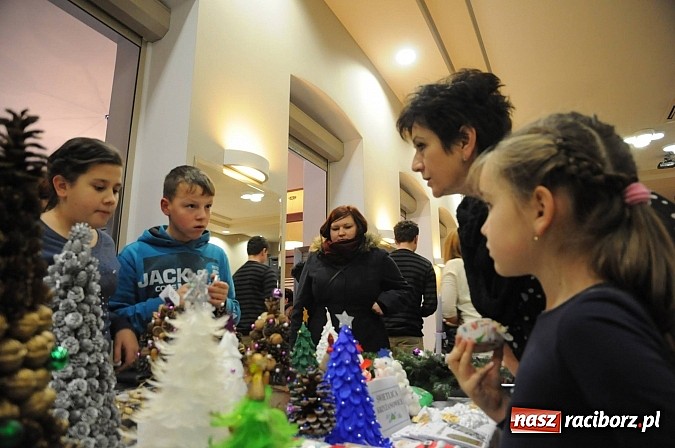 Zdjęcie w galerii na portalu naszraciborz.pl: Kiermasz pełen smakołyków w Tworkowie wiadomości z regionu