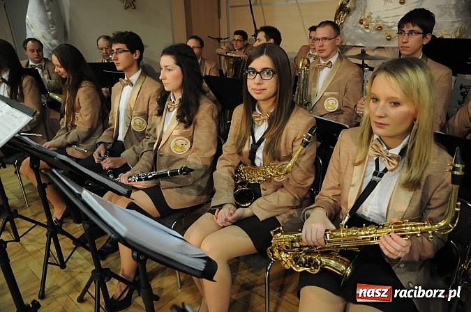 Zdjęcie w galerii na portalu naszraciborz.pl: Kiermasz pełen smakołyków w Tworkowie wiadomości z regionu