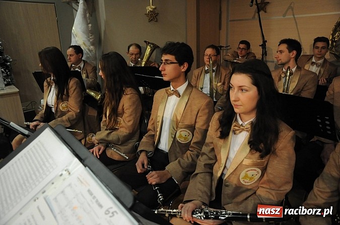 Zdjęcie w galerii na portalu naszraciborz.pl: Kiermasz pełen smakołyków w Tworkowie wiadomości z regionu