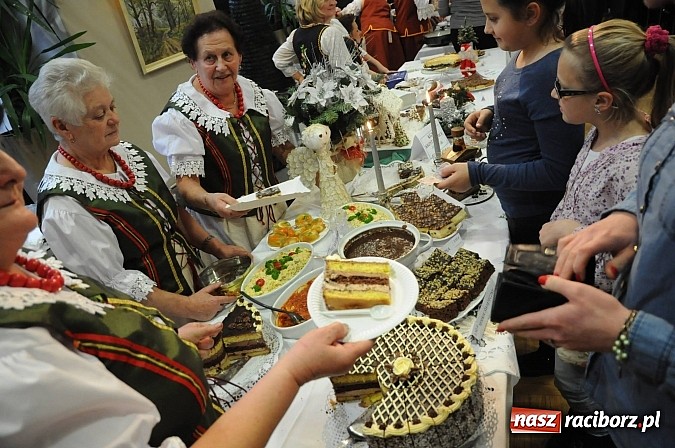 Zdjęcie w galerii na portalu naszraciborz.pl: Kiermasz pełen smakołyków w Tworkowie wiadomości z regionu