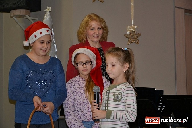 Zdjęcie w galerii na portalu naszraciborz.pl: Kiermasz pełen smakołyków w Tworkowie wiadomości z regionu