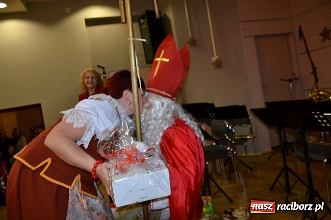 Zdjęcie w galerii na portalu naszraciborz.pl: Kiermasz pełen smakołyków w Tworkowie wiadomości z regionu