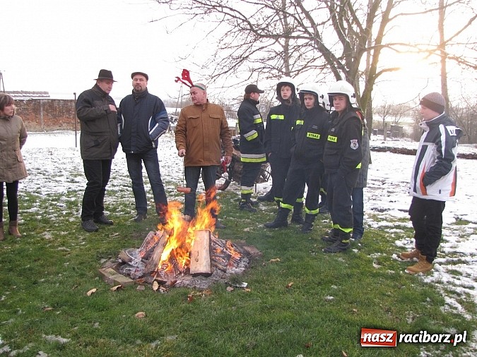 Zdjęcie w galerii na portalu naszraciborz.pl: Mikołaj odwiedził farski ogr&oacute;d w Wojnowicach wiadomości z regionu