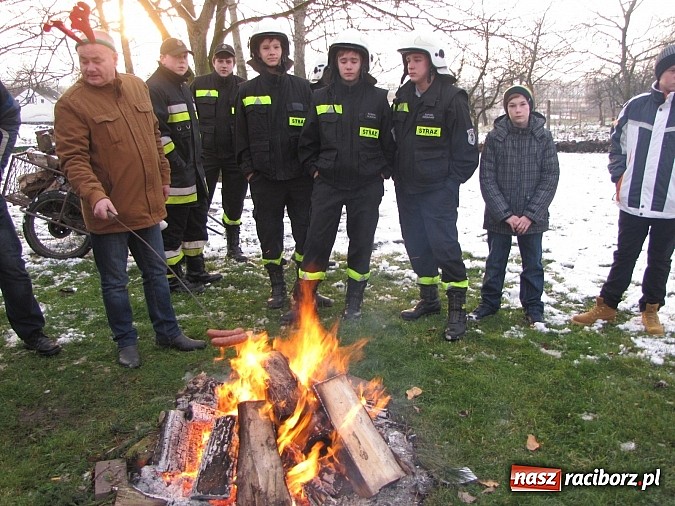 Zdjęcie w galerii na portalu naszraciborz.pl: Mikołaj odwiedził farski ogr&oacute;d w Wojnowicach wiadomości z regionu