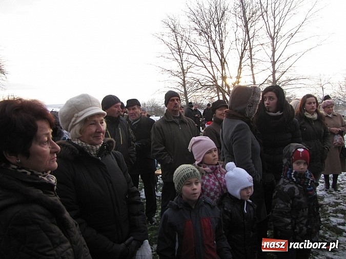 Zdjęcie w galerii na portalu naszraciborz.pl: Mikołaj odwiedził farski ogr&oacute;d w Wojnowicach wiadomości z regionu