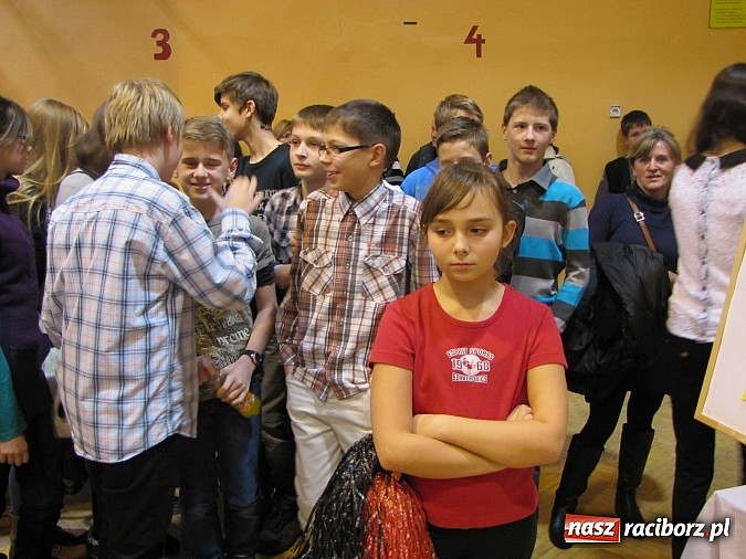 Zdjęcie w galerii na portalu naszraciborz.pl: Świąteczne zapachy i występy w Zespole Szk&oacute;ł w Krzanowicach wiadomości z regionu