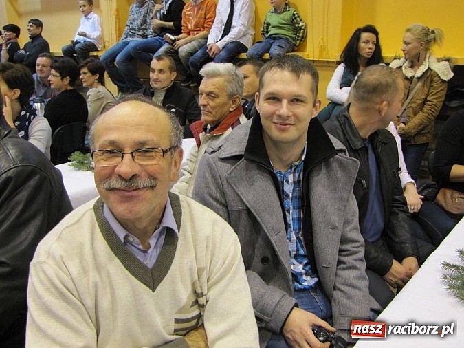 Zdjęcie w galerii na portalu naszraciborz.pl: Świąteczne zapachy i występy w Zespole Szk&oacute;ł w Krzanowicach wiadomości z regionu