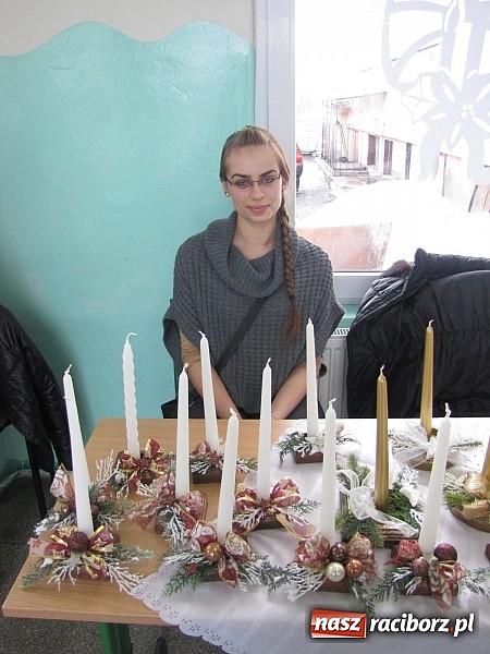 Zdjęcie w galerii na portalu naszraciborz.pl: Świąteczne zapachy i występy w Zespole Szk&oacute;ł w Krzanowicach wiadomości z regionu