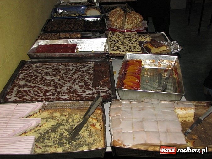 Zdjęcie w galerii na portalu naszraciborz.pl: Świąteczne zapachy i występy w Zespole Szk&oacute;ł w Krzanowicach wiadomości z regionu