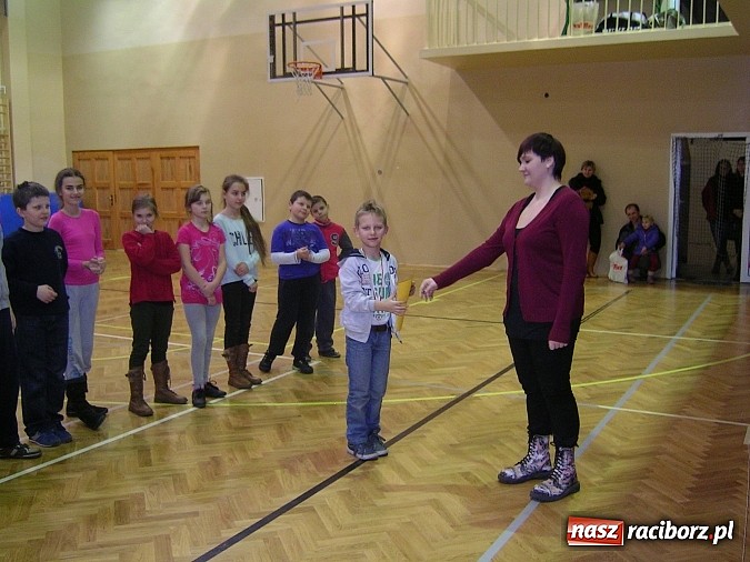 Zdjęcie w galerii na portalu naszraciborz.pl: Święty Mikołaj zawitał do tenisistów wiadomości z regionu