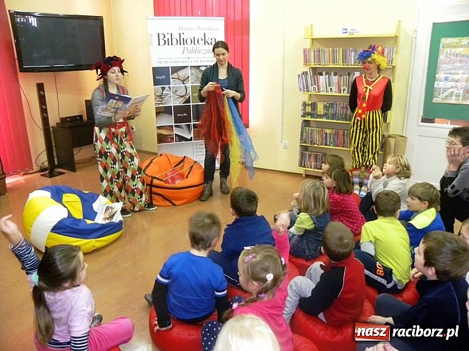 Zdjęcie w galerii na portalu naszraciborz.pl: Na Mikołajki Włącz książkę Włącz czytanie wiadomości z regionu