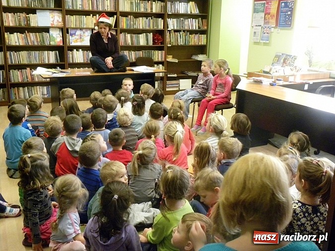 Zdjęcie w galerii na portalu naszraciborz.pl: Na Mikołajki Włącz książkę Włącz czytanie wiadomości z regionu