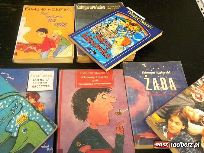 Zdjęcie w galerii na portalu naszraciborz.pl: Na Mikołajki Włącz książkę Włącz czytanie wiadomości z regionu