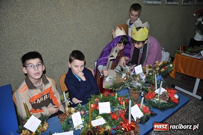 Zdjęcie w galerii na portalu naszraciborz.pl: Wielki świąteczny kiermasz w SP 1 na Ostrogu wiadomości z regionu
