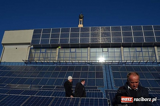 Zdjęcie w galerii na portalu naszraciborz.pl: Ekokonferencja na dachu kościoła wiadomości z regionu