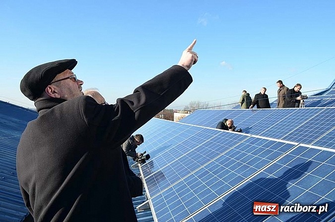 Zdjęcie w galerii na portalu naszraciborz.pl: Ekokonferencja na dachu kościoła wiadomości z regionu