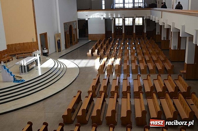 Zdjęcie w galerii na portalu naszraciborz.pl: Ekokonferencja na dachu kościoła wiadomości z regionu