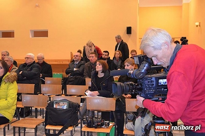Zdjęcie w galerii na portalu naszraciborz.pl: Ekokonferencja na dachu kościoła wiadomości z regionu
