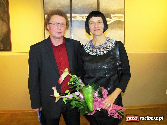 Zdjęcie w galerii na portalu naszraciborz.pl: Gdzieś w nas - wernisaż wystawy Ostrowskich wiadomości z regionu