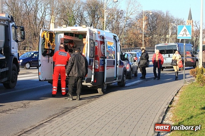 Zdjęcie w galerii na portalu naszraciborz.pl: Kierowca nissana potrącił na przejściu 16-latka wiadomości z regionu